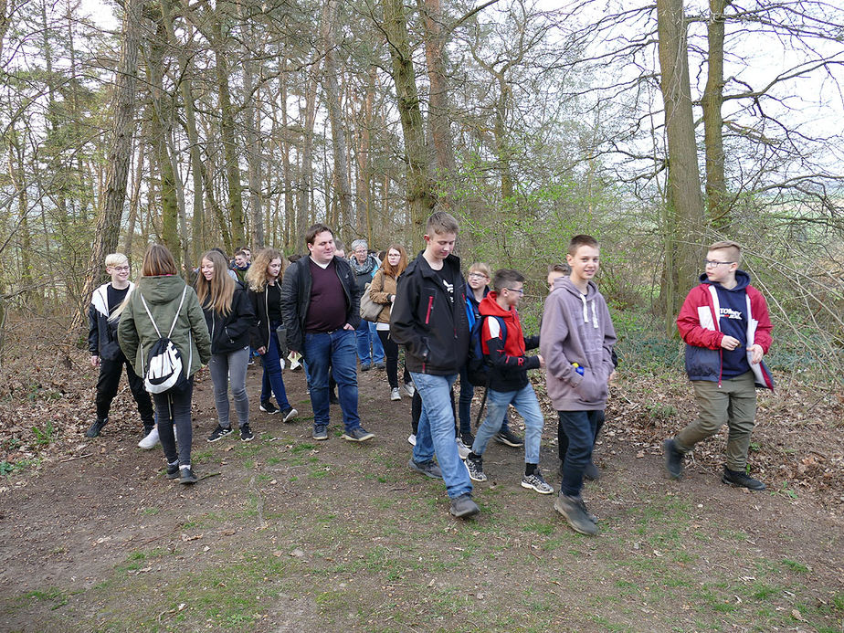 Ökumenischer Jugendkreuzweg in Naumburg (Foto: Karl-Franz Thiede)